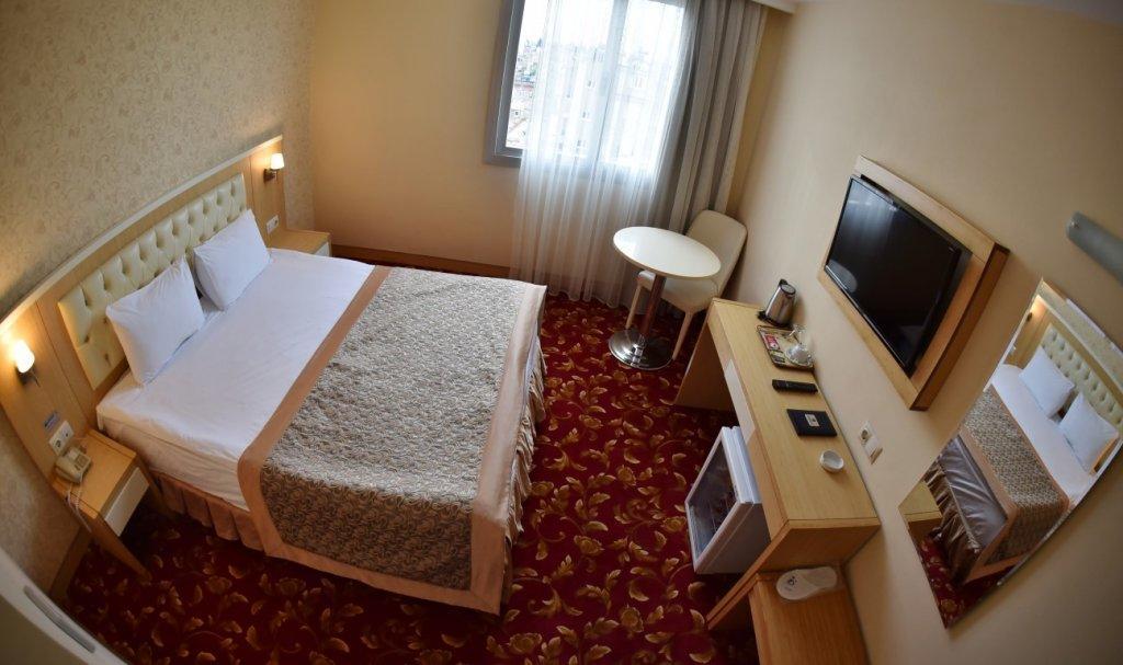 Adana Park Hotel Exterior foto